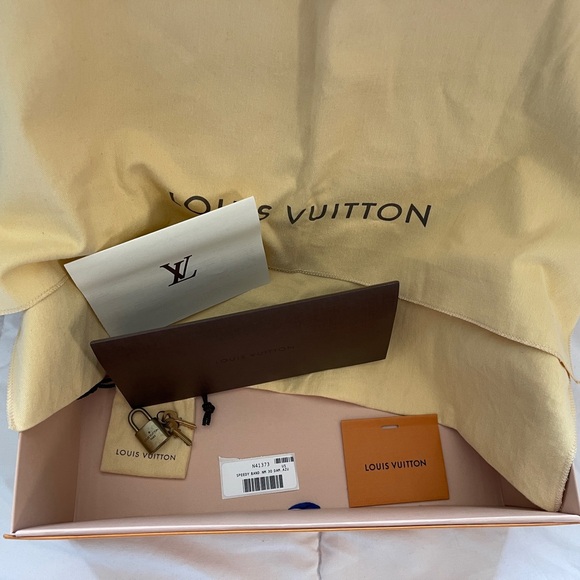 Louis Vuitton Speedy Bandoulière 30 
Damier Azur - Picture 2 of 12